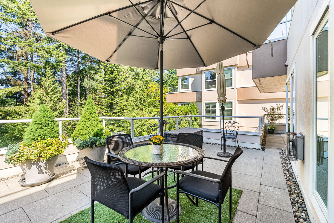 Spacious Deck 