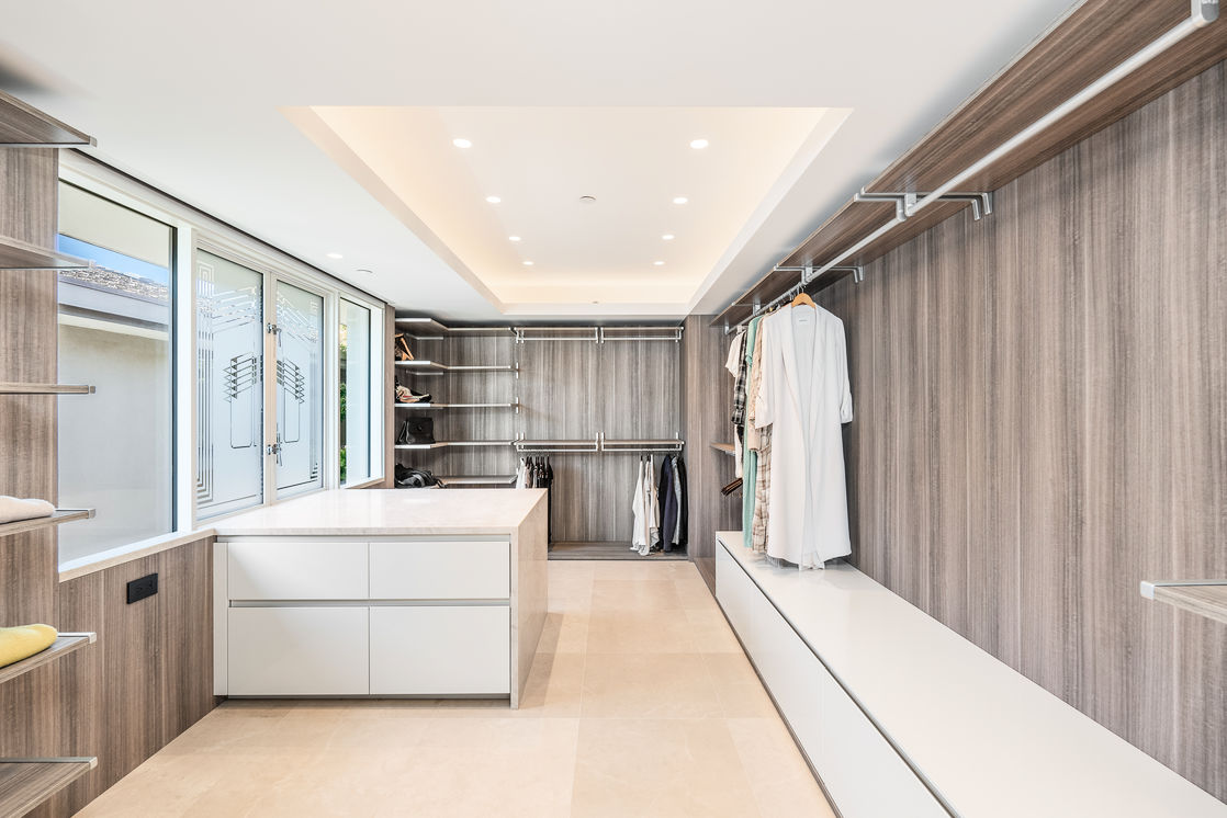 Master walk in custom closet