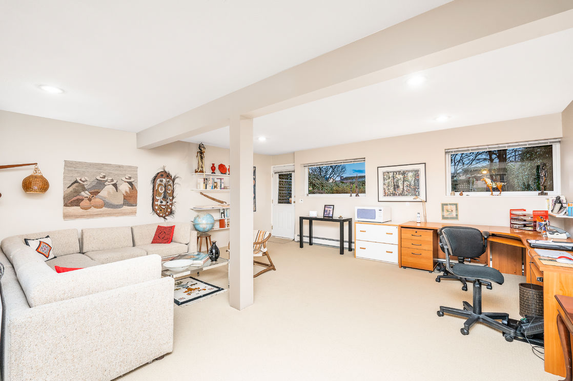 Lower level rec room - private entrance