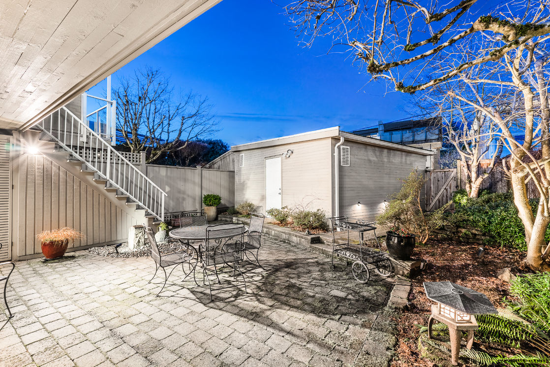 Private courtyard patio
