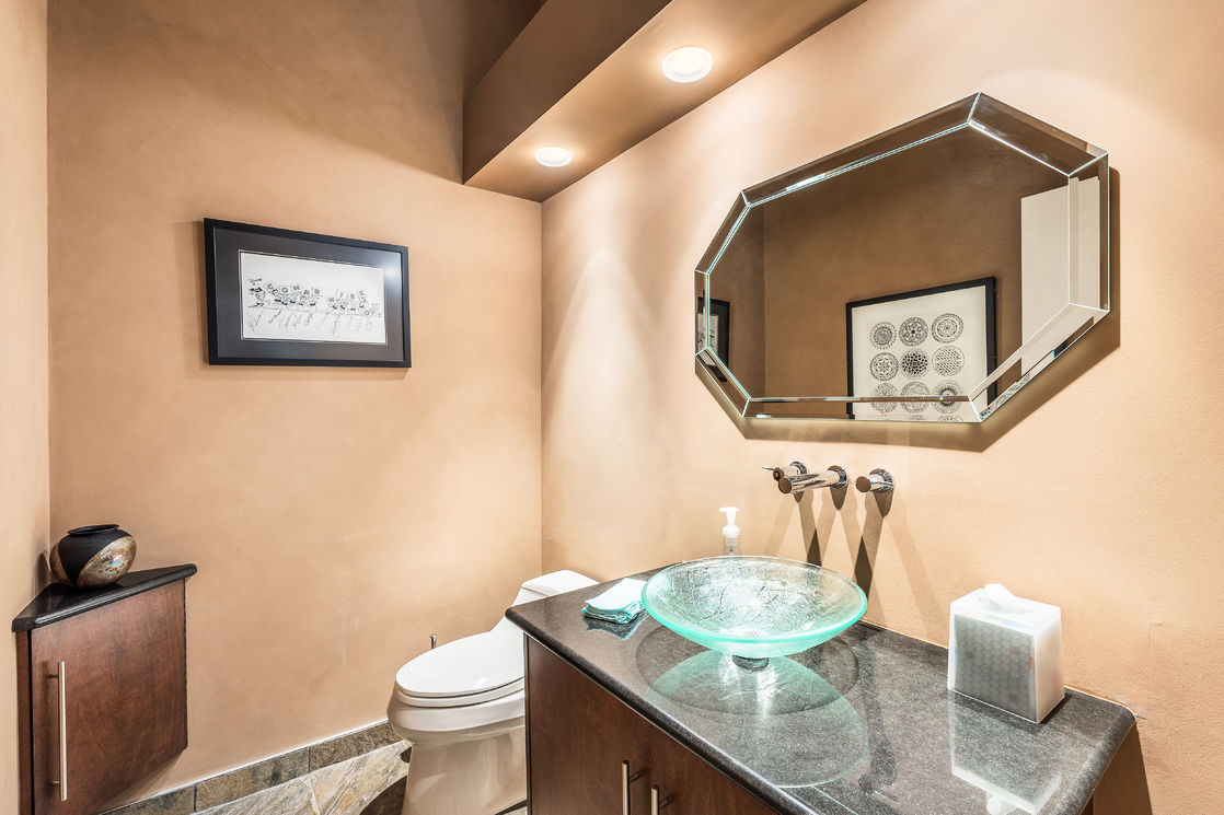 Powder room