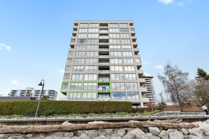 3W 111-18th Street, West Vancouve, BC