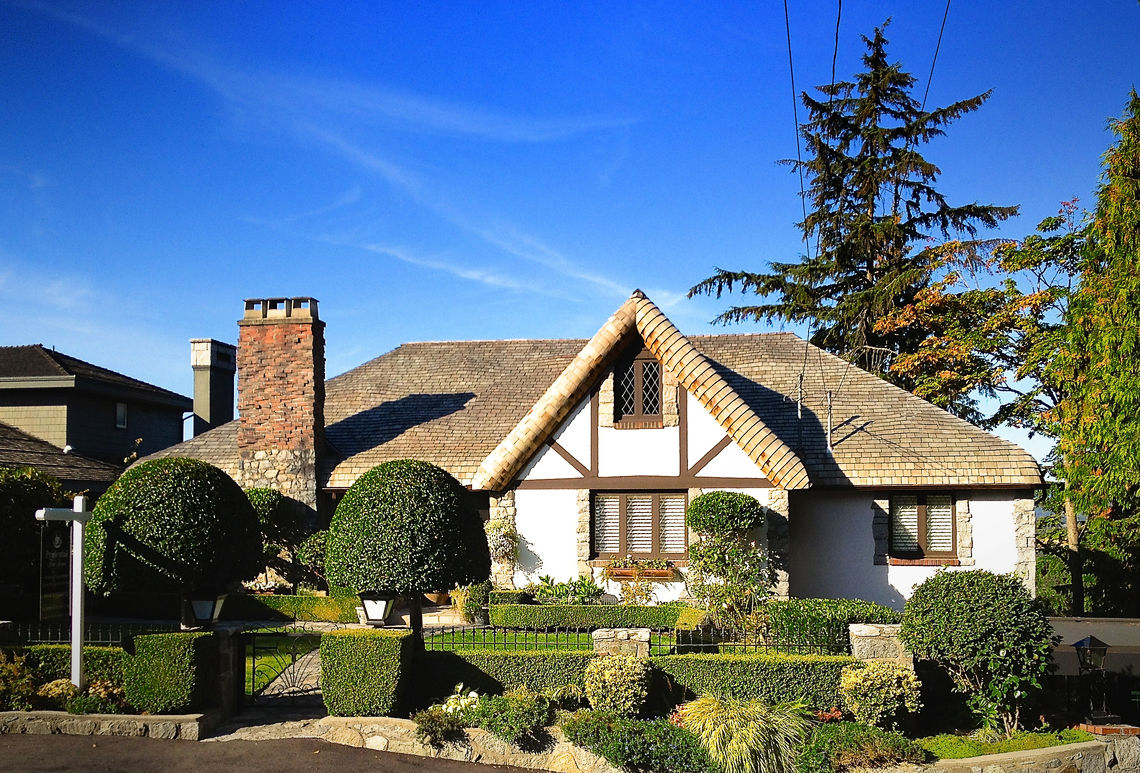 885 Braeside Street, West Vancouver, BC Real Estate by Shirley Clarke