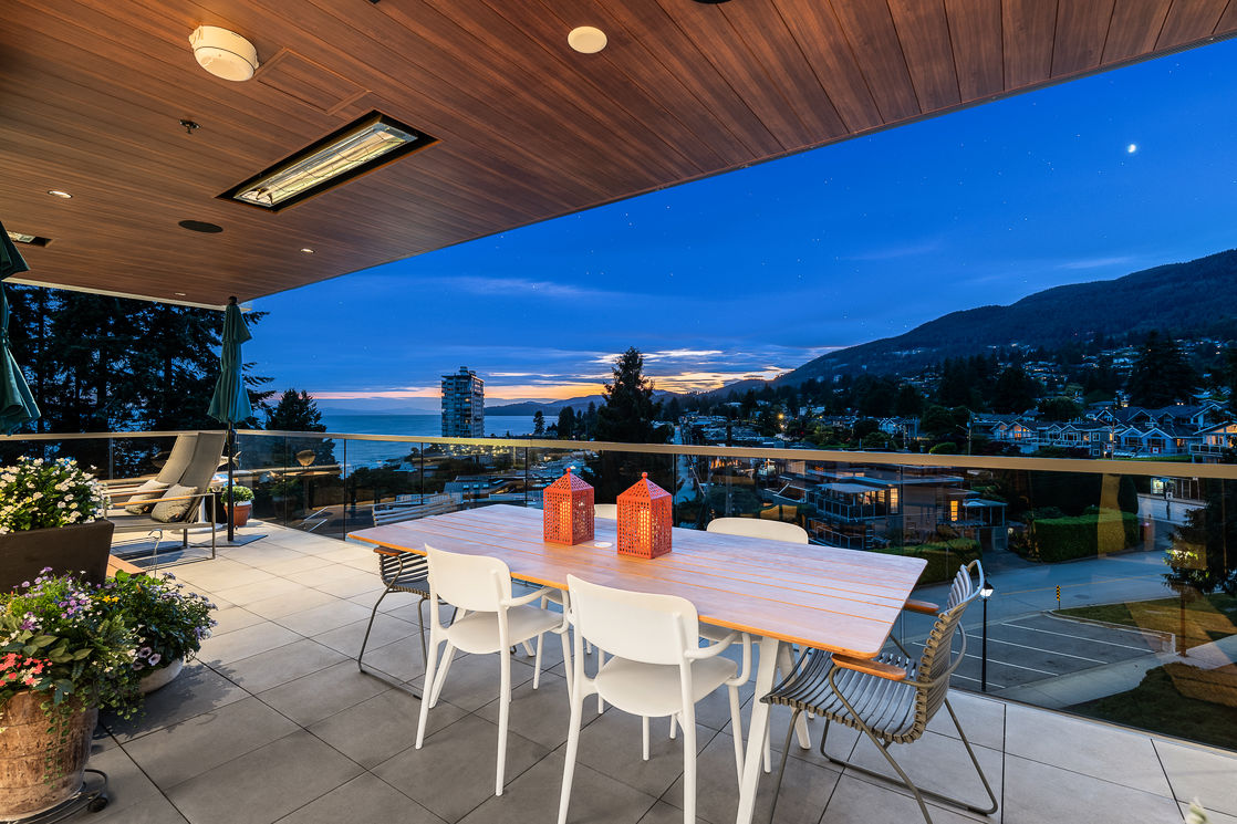 Entertainment patio