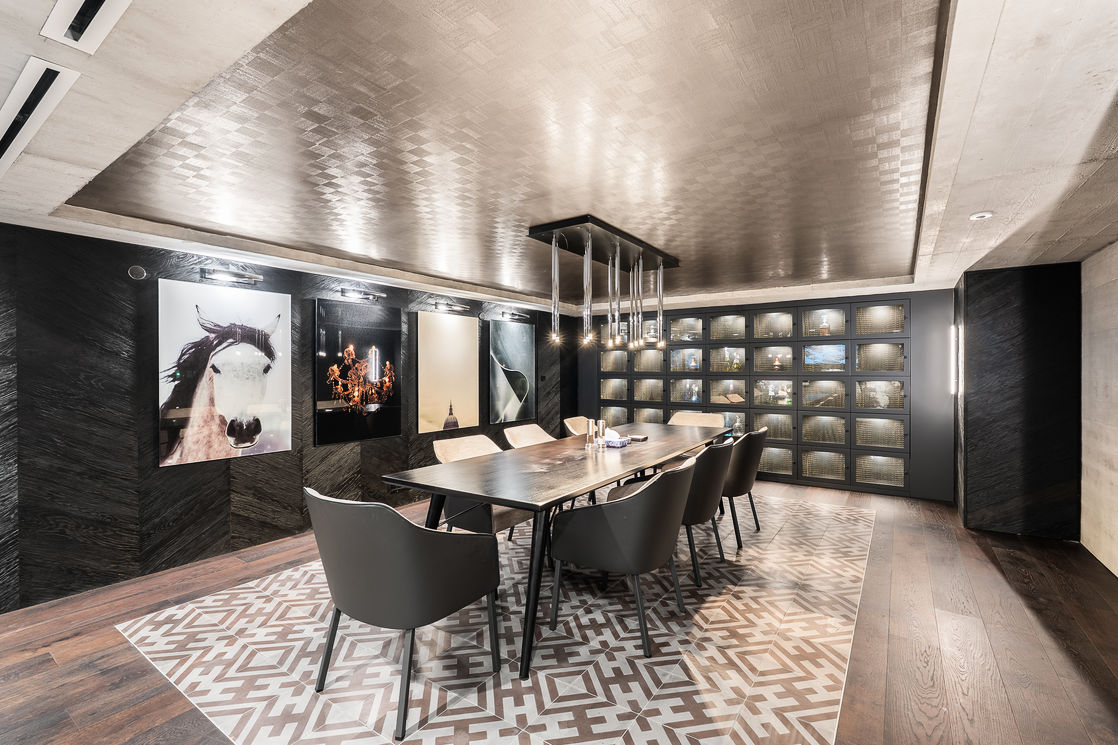 Secret Party room