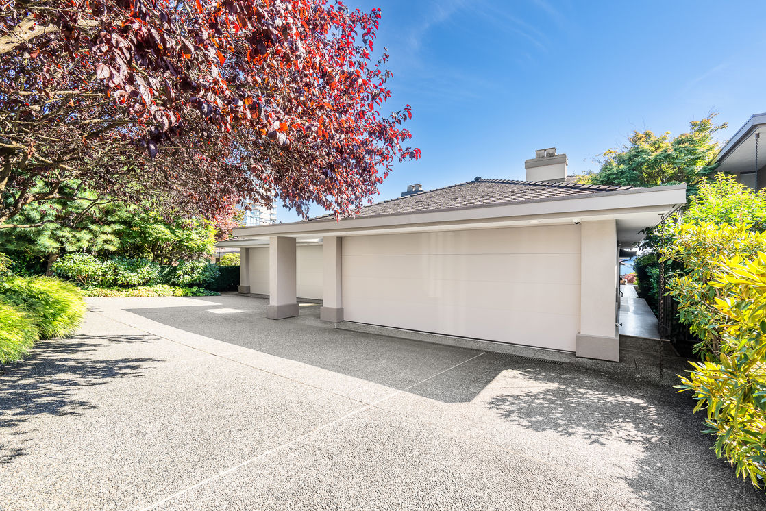 Street driveway entrance